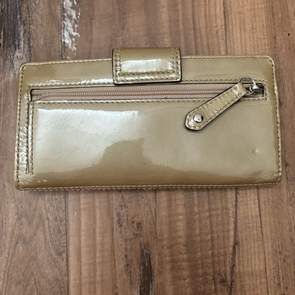 Coach “Madison Maggie” Purse with matching Wallet - Picture 2 of 12